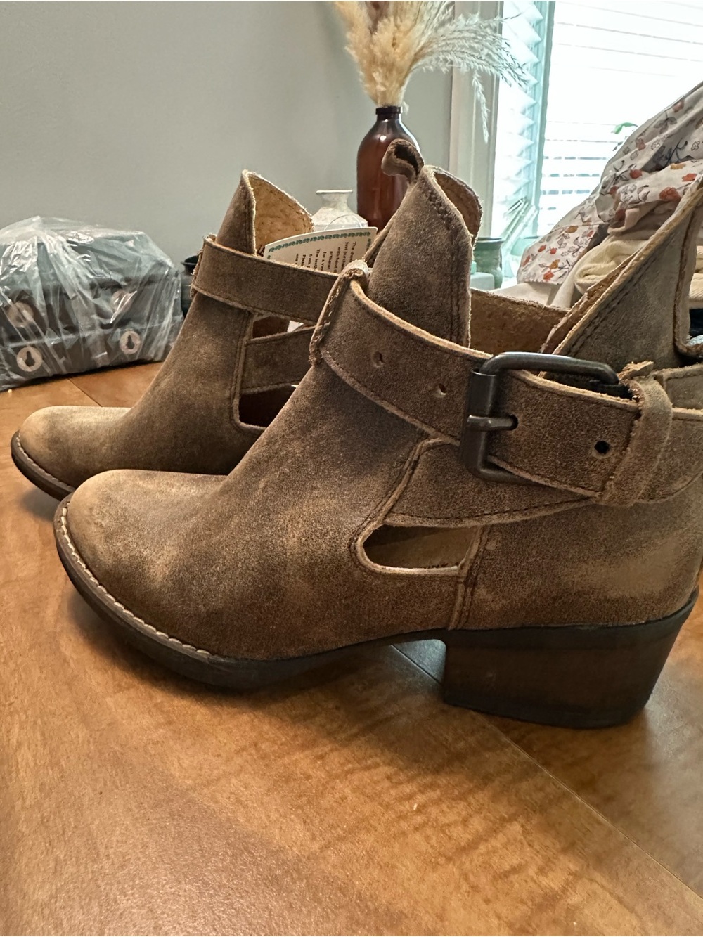 Very Volatile Leather Cutout Ankle Boots - Brown